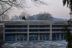 Gebäude mit Glasfront